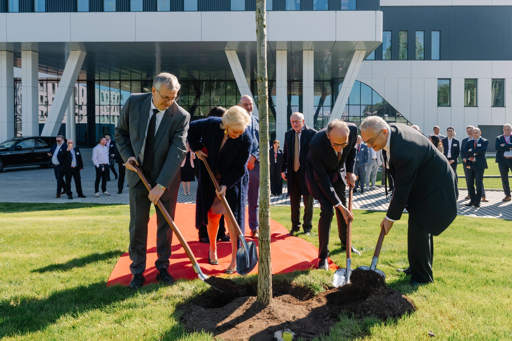 Inauguration du site Genesis d'UCB avec S.A.R. La Princesse Astrid